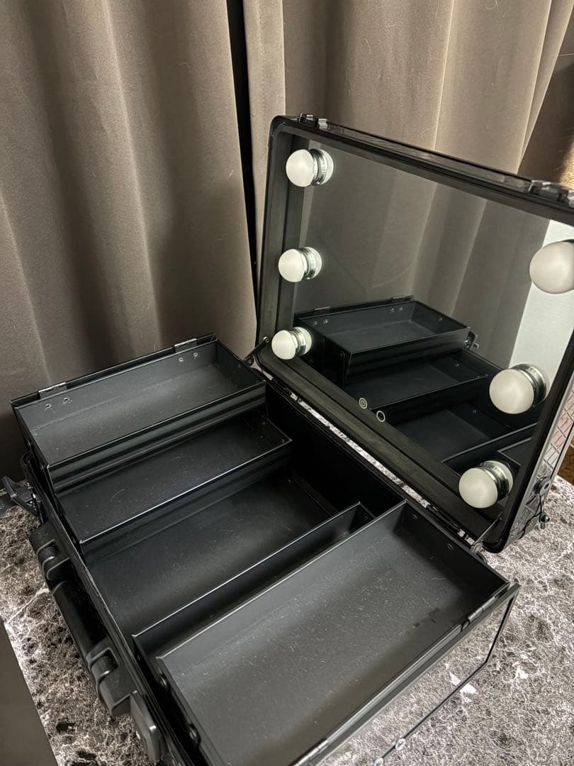 LEDライト付きメイクボックス ブラック 楽天市場】メイクボックス ライト付き メイクボックス 鏡付き 持ち運び