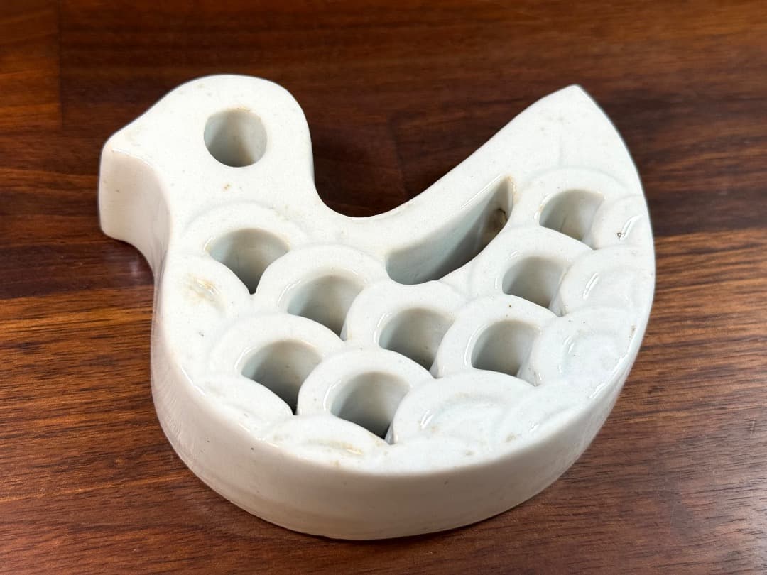 【戦前ヴィンテージ】鳥型 白磁の花留め 置物 戦前ヴィンテージ】鳥型 白磁の花留め 置物