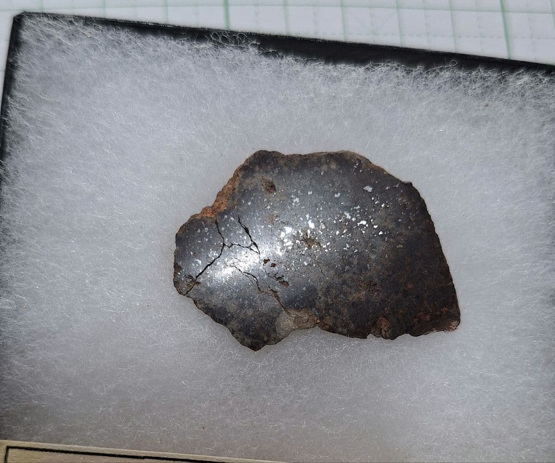 ☆☆☆隕石と思います。