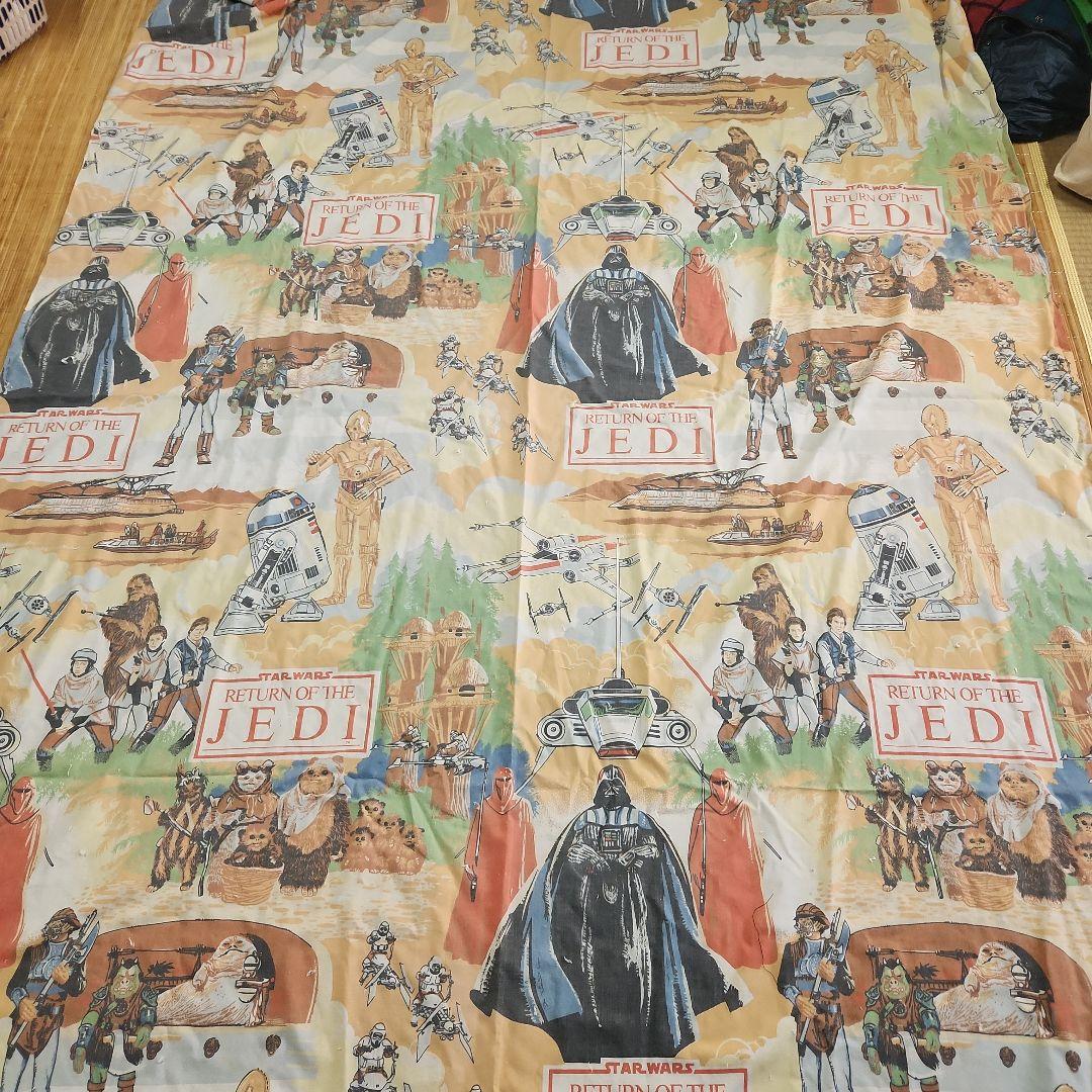 希少！スターウォーズカーテン生地２０年以上前の物 スターウォーズ ビンテージ カーテン STARWARSリメイク シーツ - メルカリ