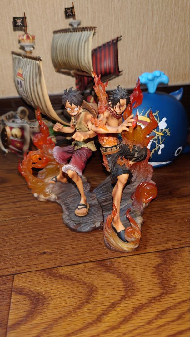 ワンピース DXフィギュア BROTHERHOOD ルフィエースサニー号ラブーン ワンピース DXフィギュア リペイント ルフィエースサニー号ラブーン