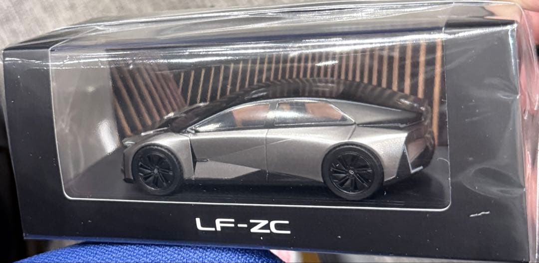 新品未開封】2025トヨタ株主総会 記念品 LEXUS LFーZC ミニカー - メルカリ