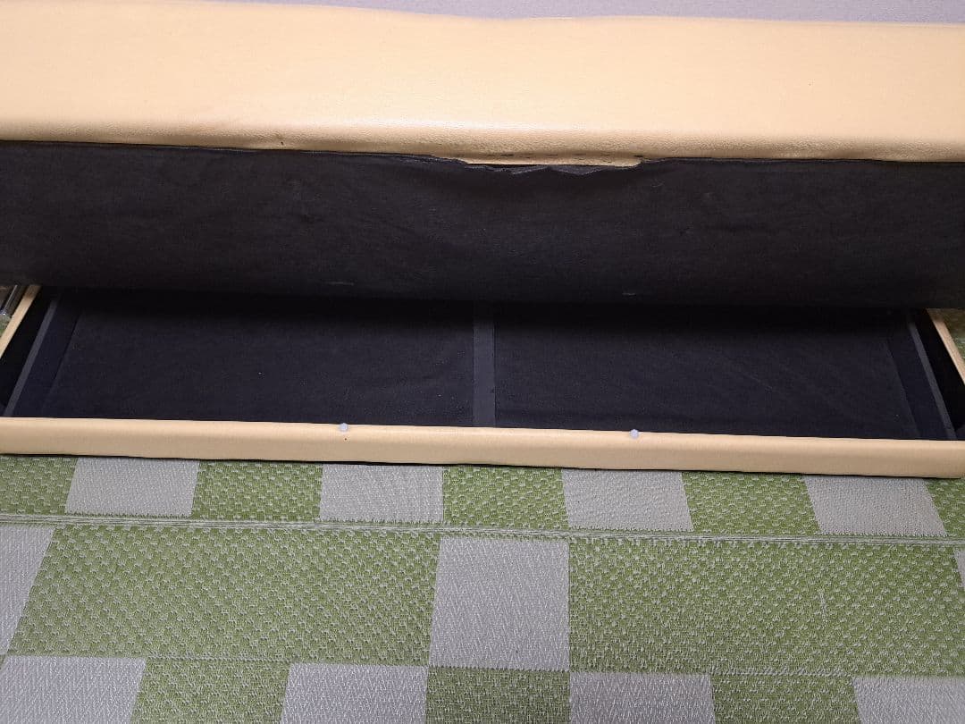 クリームイエロー色 合成皮革 ソファベット クリームイエロー色 合成