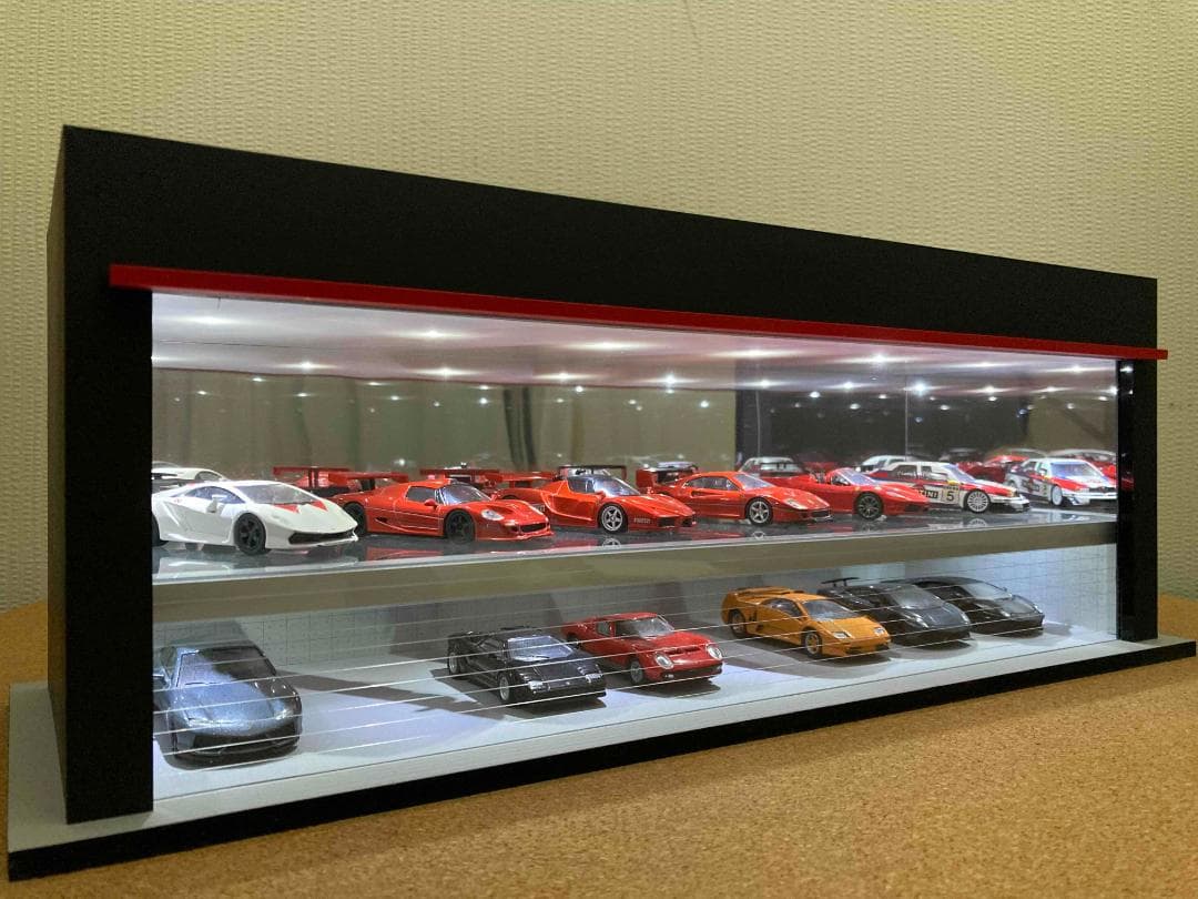 ミニカー用ジオラマ：1/64＆1/43 ショールーム＆ガレージⅠ（透明床タイプ） Amazon.co.jp: 1/64 ジオラマ カーガレージ LED照明 シティ