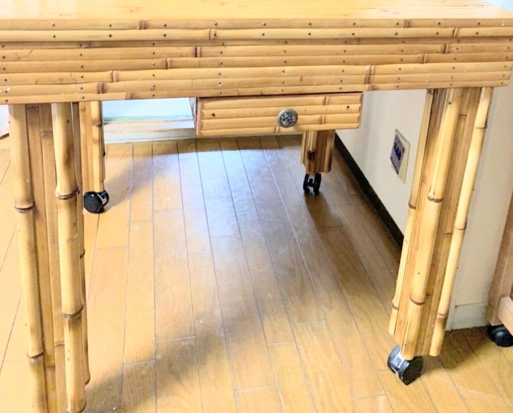 梅里竹芸製品のテーブル　値下げしました 梅里竹芸 竹テーブル入荷のお知らせです。 / リサイクルショップ三喜