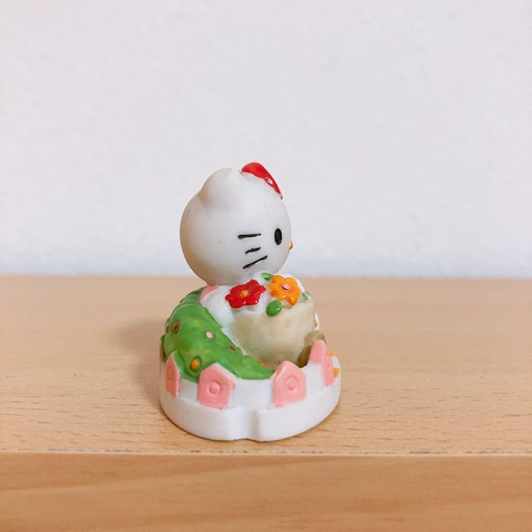 サンリオ キティちゃん 置物 レトロ陶器製 - メルカリ