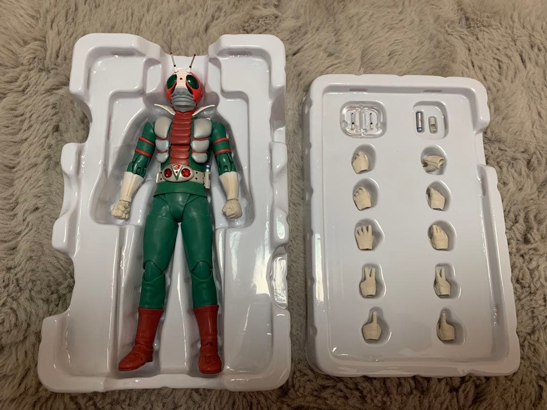 真骨彫S.H.Figuarts(フィギュアーツ) 仮面ライダーV3(発光改造) - メルカリ