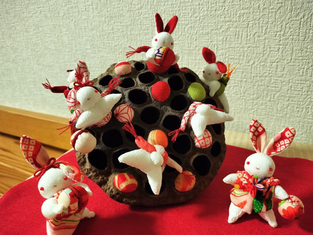 遊花ページ！蓮の実で遊ぶうさちゃんたち！お山の大将と仲間たち！ Cerise Bouquet 「Holiday∞Holiday」 Lyric Video (LoveLive