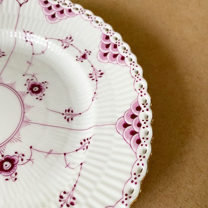 希少 ロイヤルコペンハーゲン 金彩 バーガンディ フルレース　19.5cm 4枚