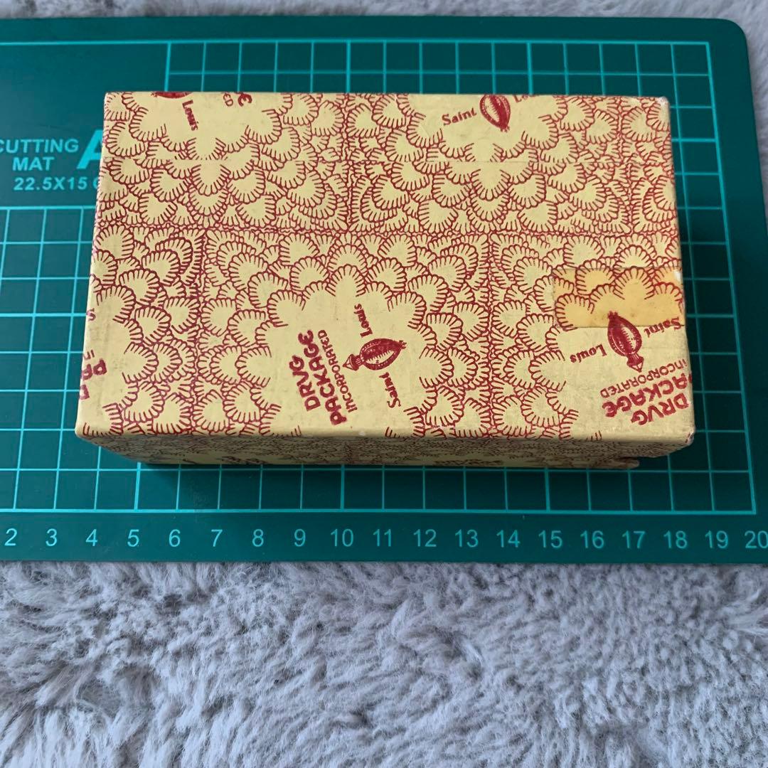 ヴィンテージ 紙もの ファーマシーBOXへ詰め込み - メルカリ