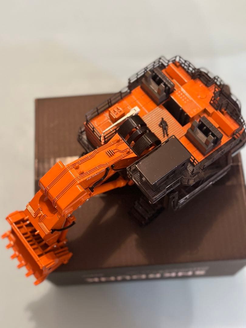 日立建機 EX8000 ローディングショベル 1/87 - メルカリ