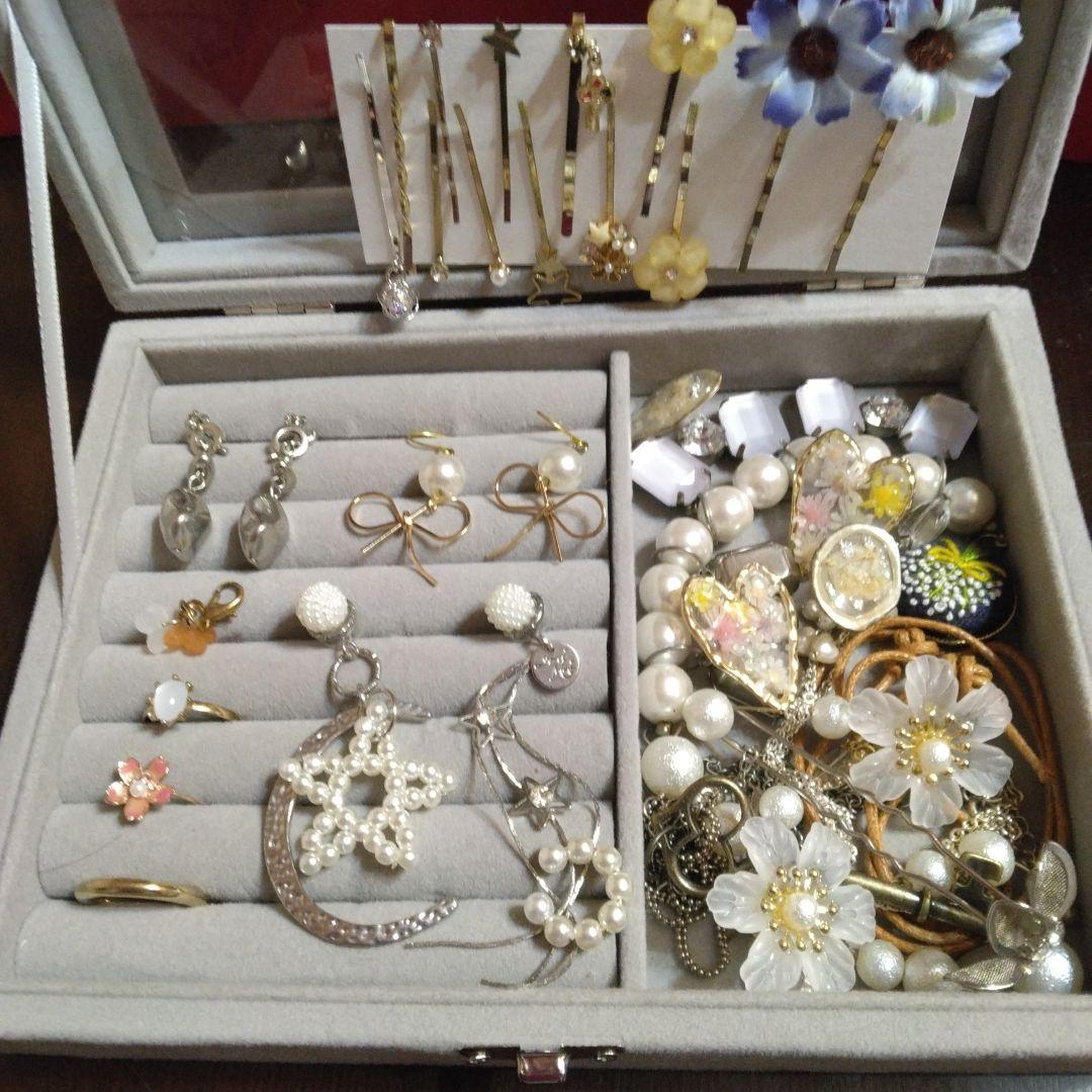 薔薇アクセサリーまとめ売り遺品整理
