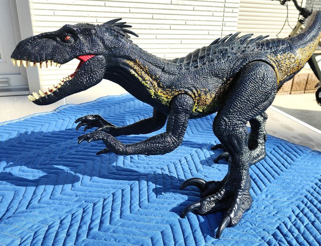 インドラプトル　スーパービック 99cm　観賞用☆② ジュラシックワールド(JURASSIC WORLD) スーパービッグ！インド