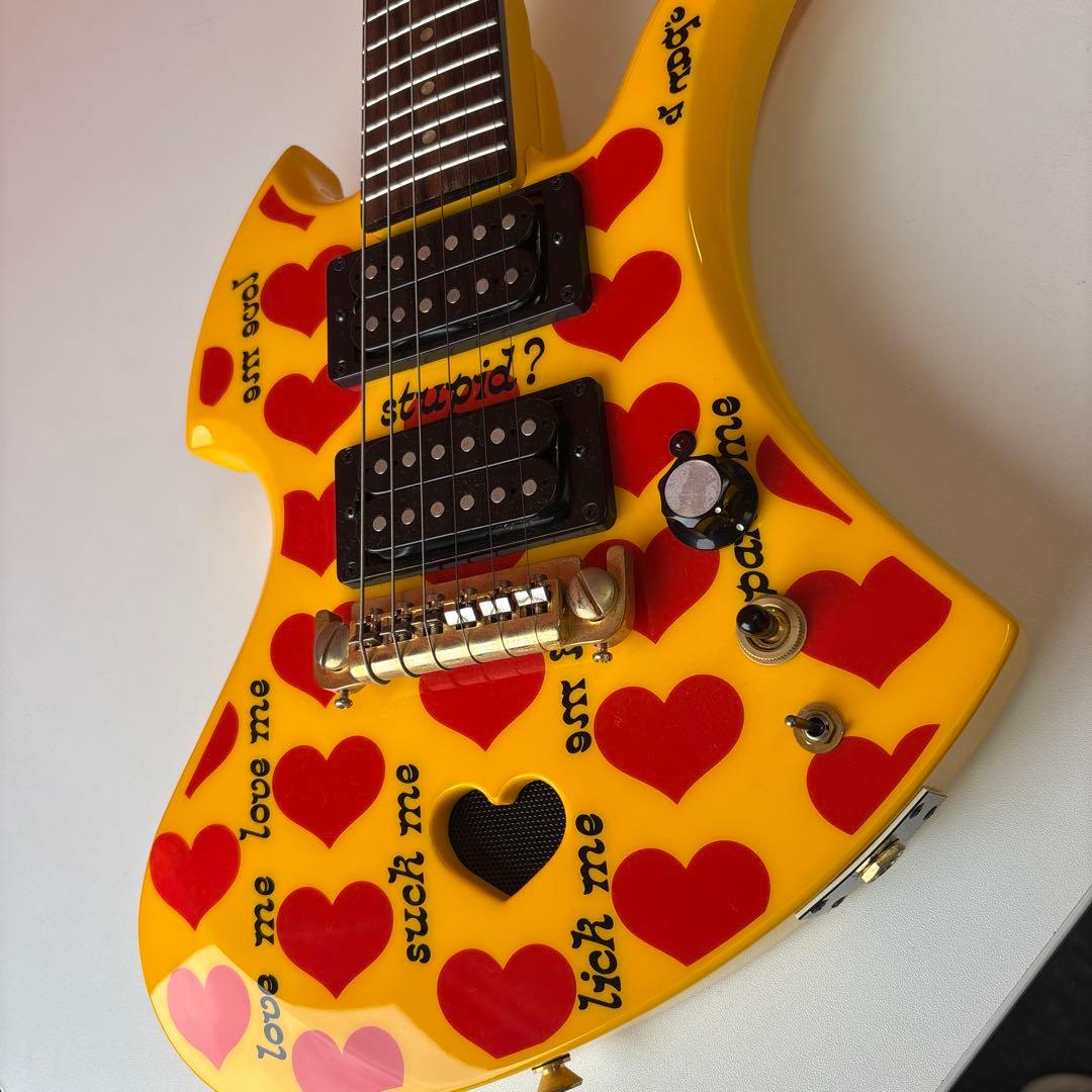 BURNY FERNANDES イエローハートYH-JR hide アンプ内蔵 - メルカリ