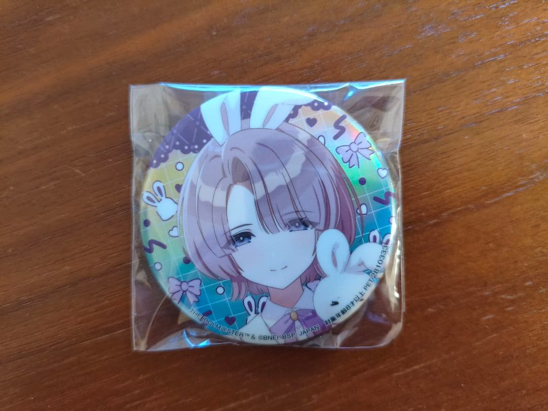 有村麻央 学園アイドルマスター GiGO オーロラ箔押し缶バッジ - メルカリ