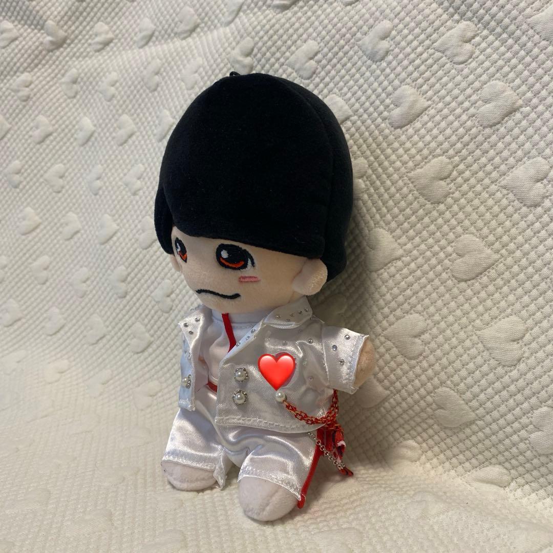 なにわ男子 西畑大吾 はぴぬい ちびぬい 服 - メルカリ