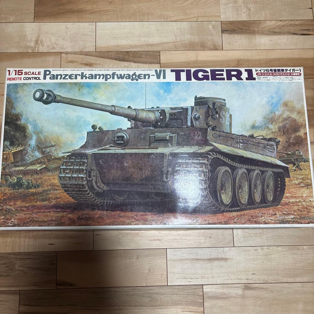 BANDAI 1/15 ドイツ6号重戦車タイガー1 リモコン BANDAI 1/15 ドイツ6号重戦車タイガー1 リモコン Amazon.co.jp: 1/15