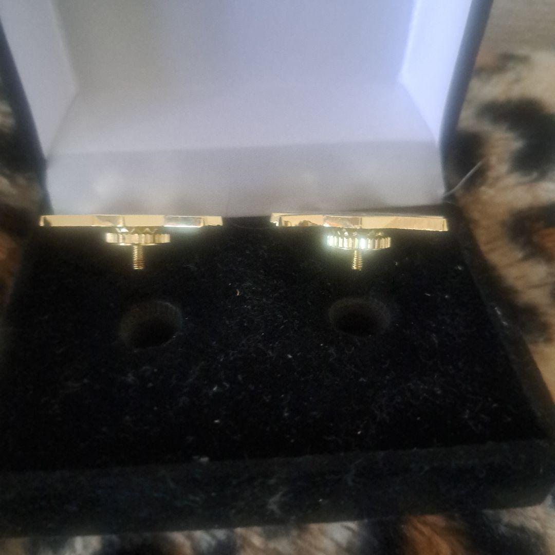 刃牙展 花山薫グッズ 花山組ピンバッジ2個セット ケース付き - メルカリ