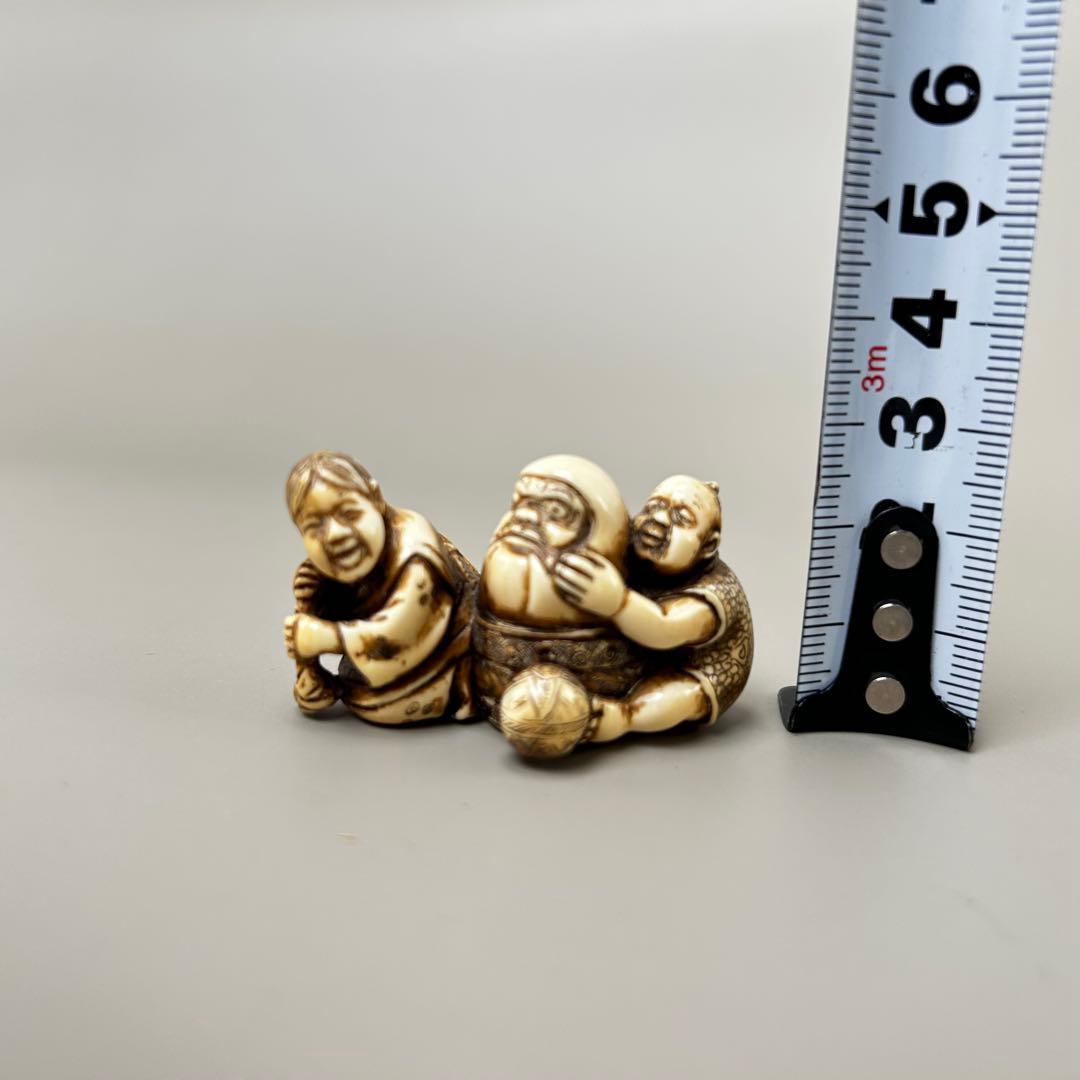 三人のキャラクター 彫刻極上根付天然素材アンティーク骨董飾り物古