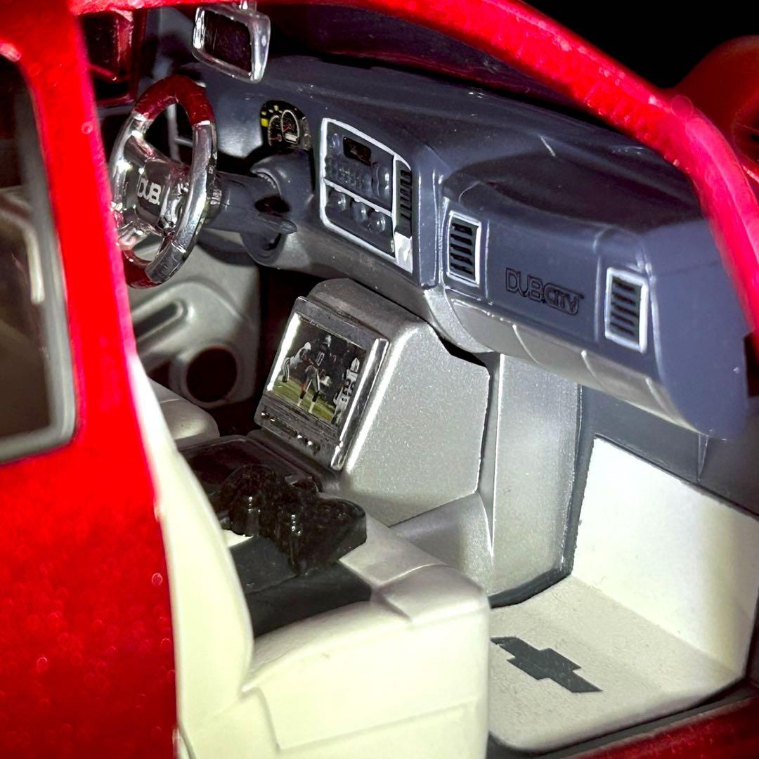 Jada Toys《 シボレー シルバラード ローライダー *トラッキン 》開封