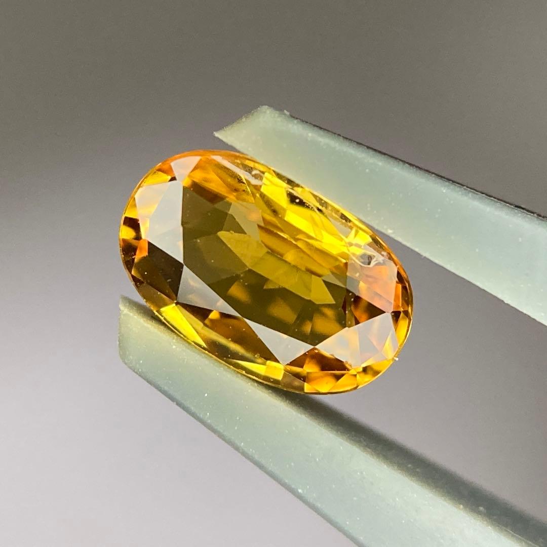 (400)ソ付　ゴールデンサファイア　ルース　0.577ct