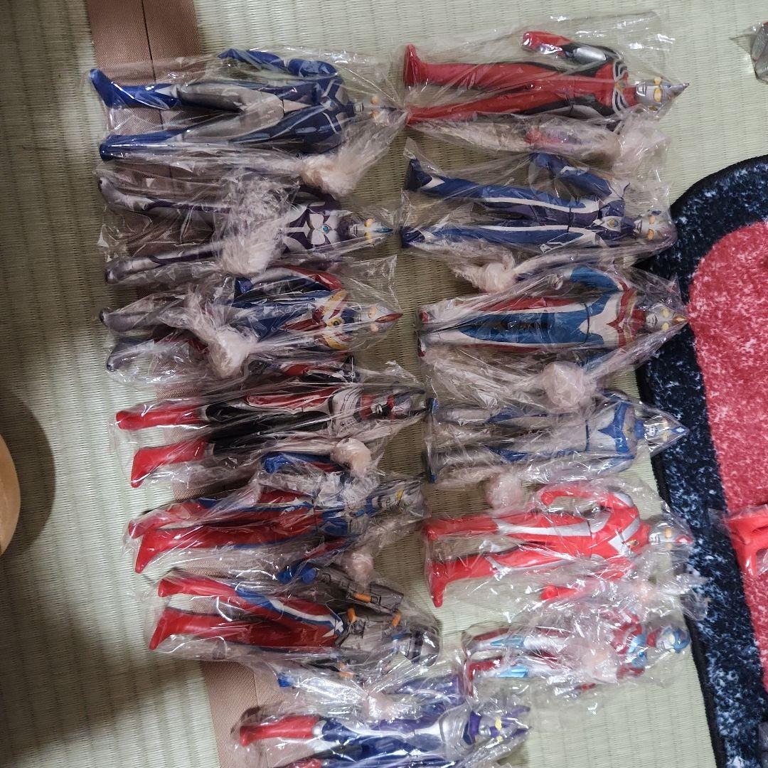 5枚目追加！ウルトラマンフィギュア セット 平成以降13体 超動αウルトラマン13｜発売日：2025年9月29日｜バンダイ キャンディ