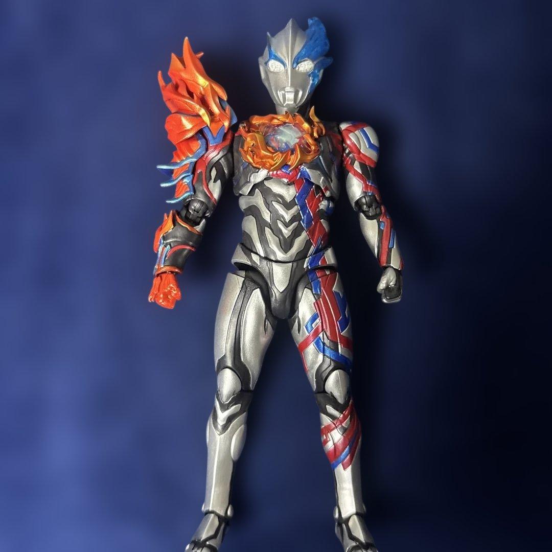 S.H.Figuarts ウルトラマンブレーザー セット