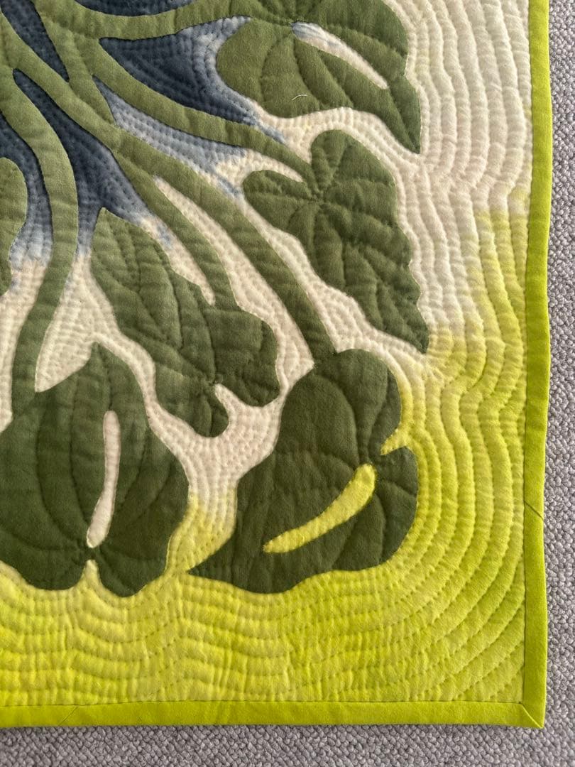 B. パッチワークキルト タペストリー “レフイユ”