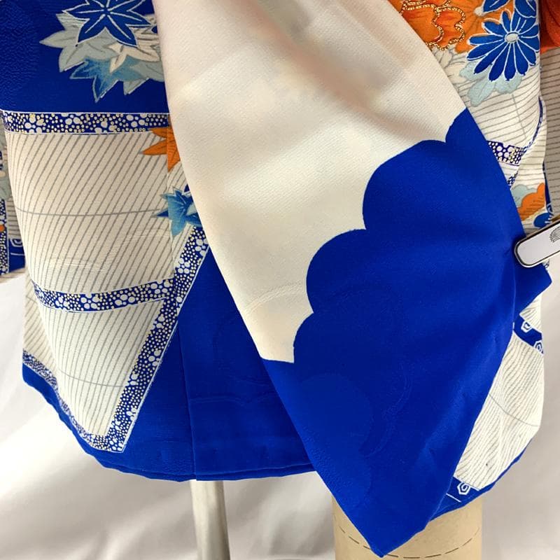 510ag32□七五三 三歳 女児 着物&被布 金彩 几帳文 壺に花□