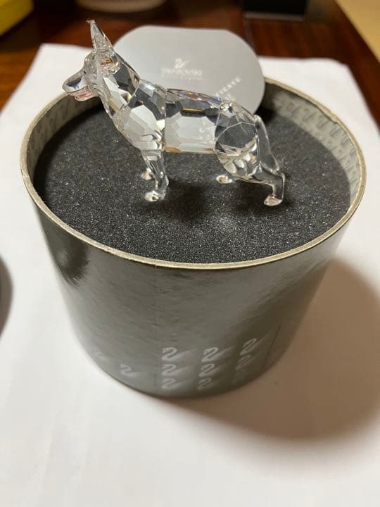 スワロフスキー廃盤品ジヤンーマン・シェパード - メルカリ