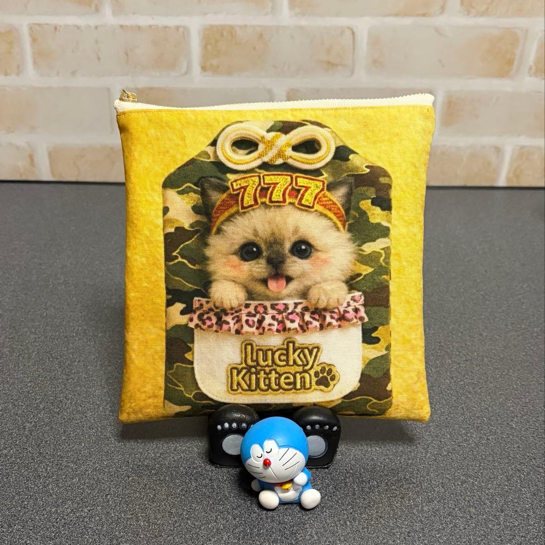 フラットポーチ 猫 猫ちゃん 猫柄 ハンドメイド ねこ にゃんこ - メルカリ