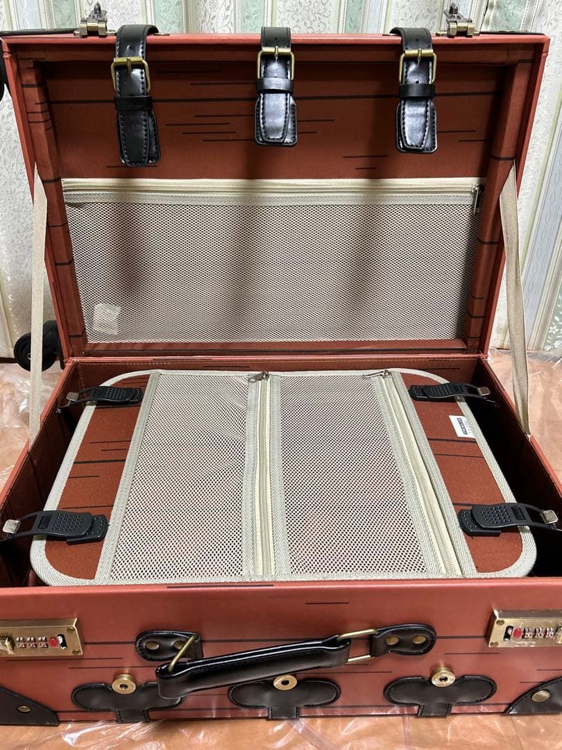 非売品】鬼滅の刃＊背負い箱風＊キャリーケース＊スーツケース＊竈門禰