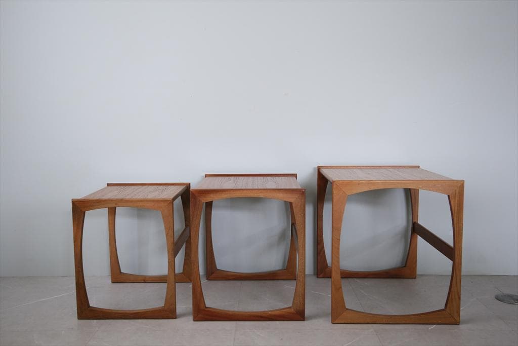 英国アンティークG-PLANジープランネストテーブル3台/収納机(92-152