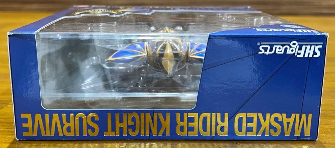 S.H.Figuarts　仮面ライダーナイトサバイブ　未開封