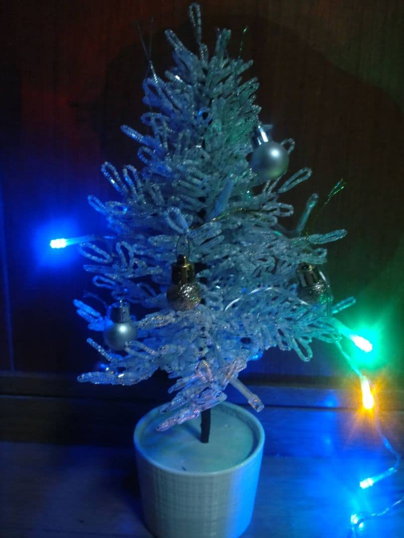 ハンドメイド☆シルバビーズークリスマスツリー 約30cm オーナメント付き